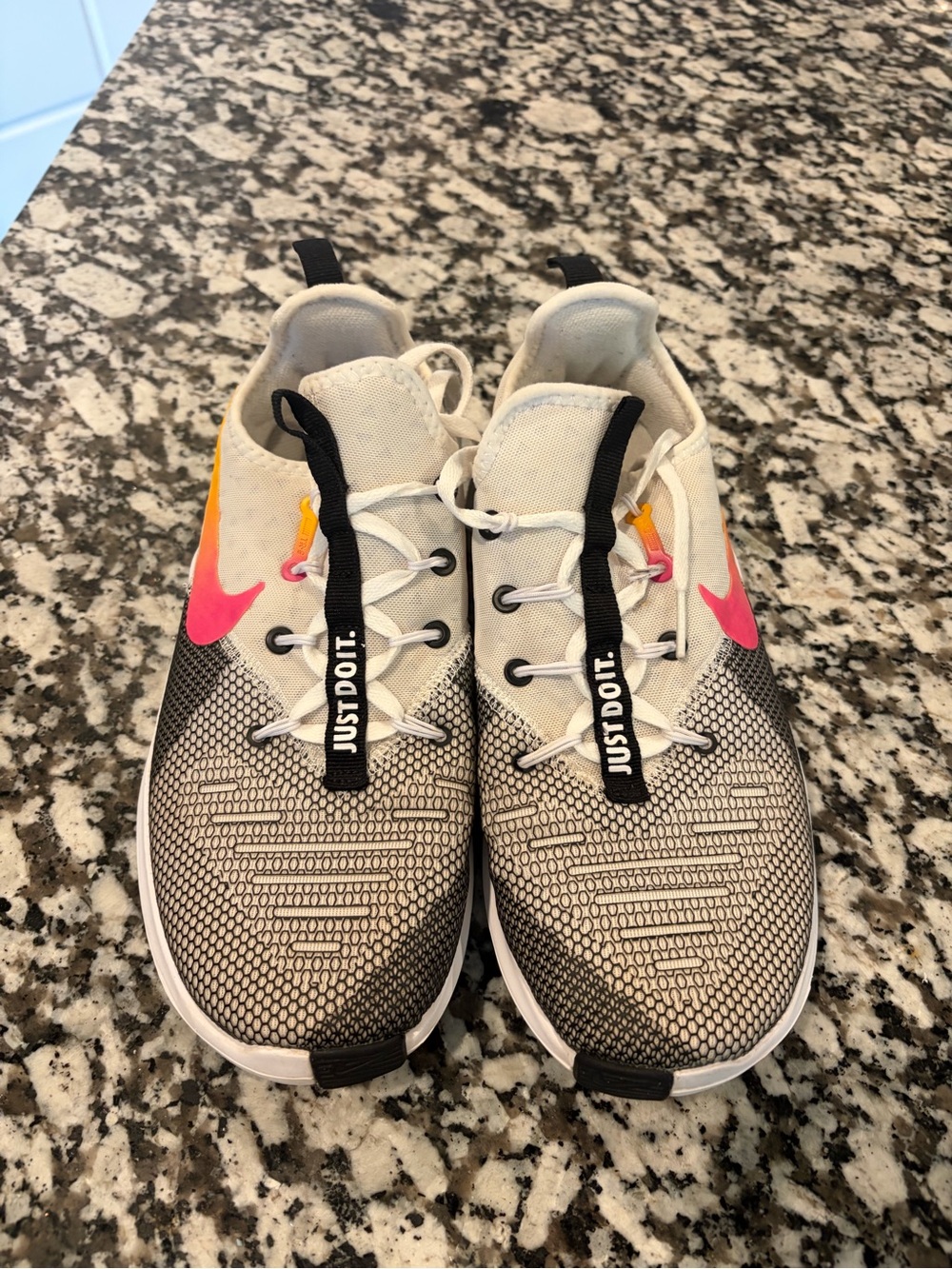 Nike Women’s Free TR8